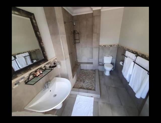 8 BEDROOM HOUSE FOR SALE IN MYBURGH PARK